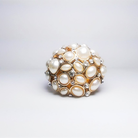 Gold Tone Pearl Crystal Cluster Cocktail Ring Free - Picture 1 of 3